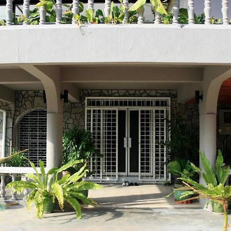 Morning Glory Guest House Κουτσίνγκ Εξωτερικό φωτογραφία